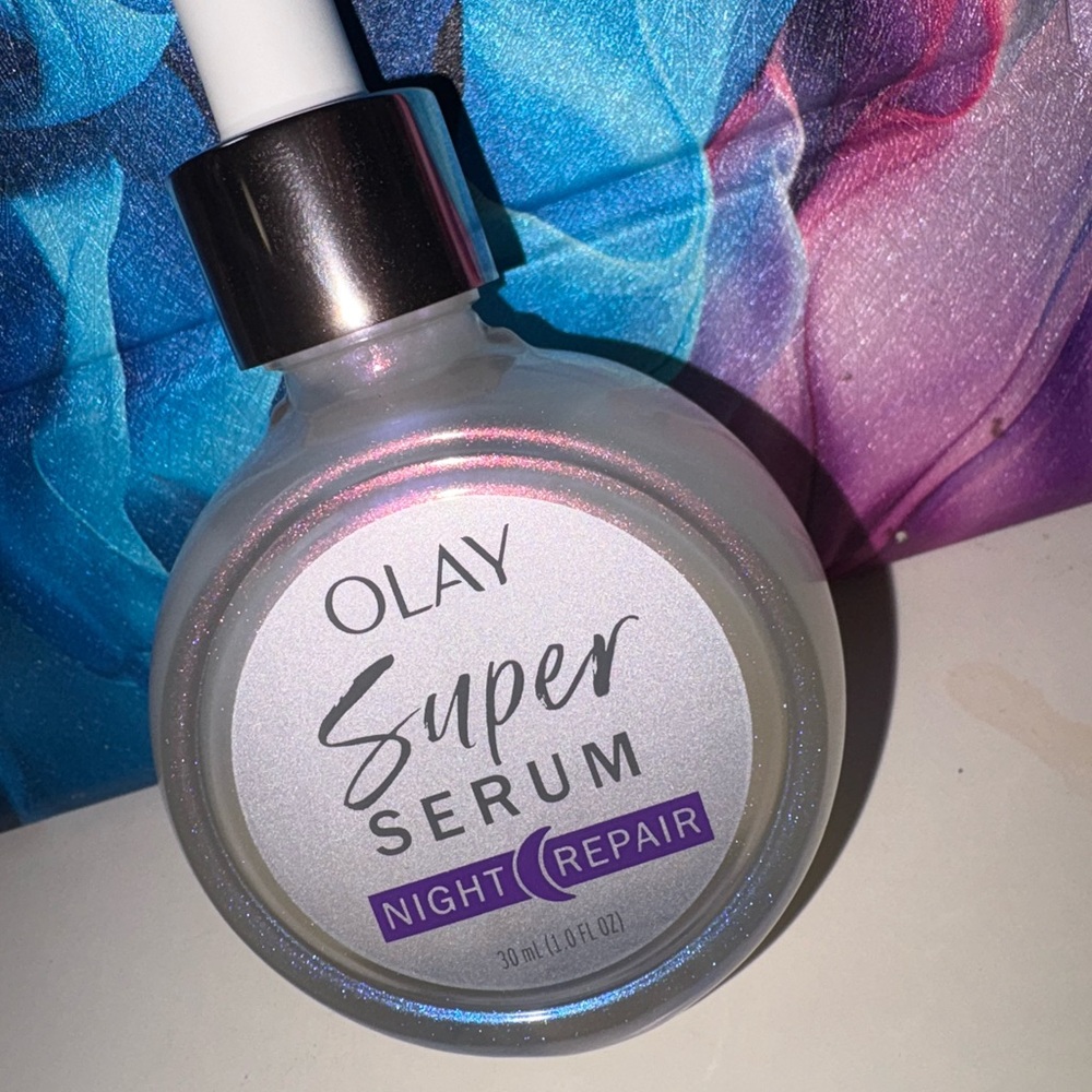 OLAY Serum with Silver Cap